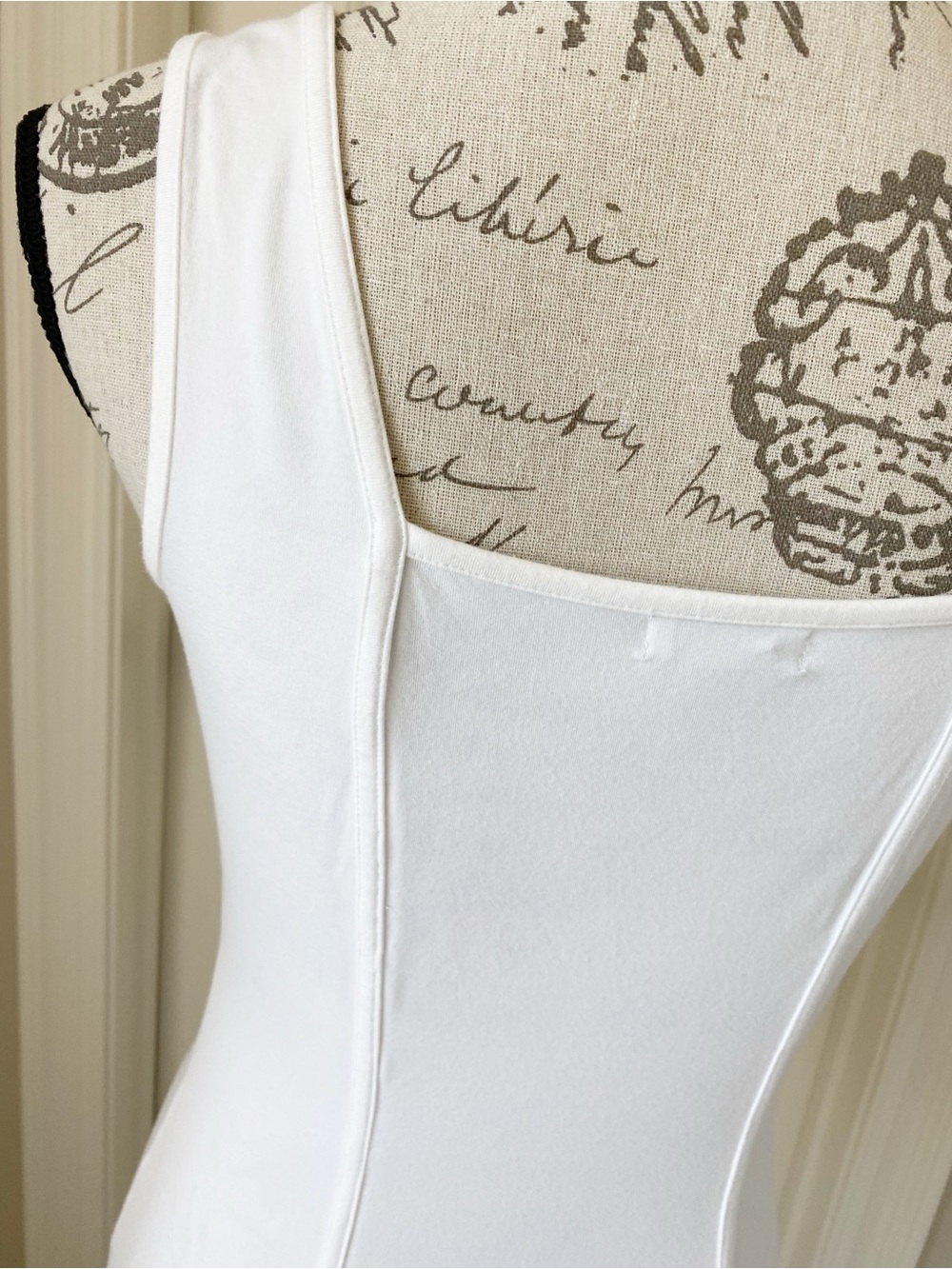 CACHE White Ruched Front Tank Top Size Medium - Picture 6 of 14